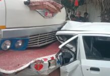 پھر وہی ٹینکر’ ڈیفنس میں بے قابو ٹینکر نے 6 سے زائد گاڑیوں کو روند ڈالا، خواتین سمیت 5 افراد زخمی